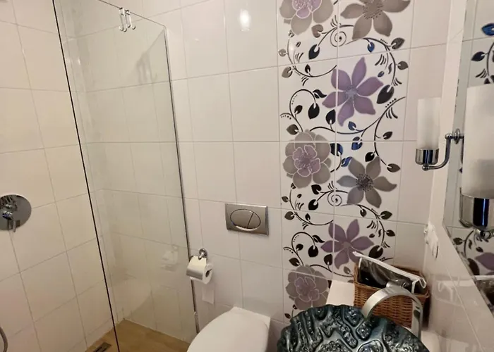 Angelika 斯瓦热沃