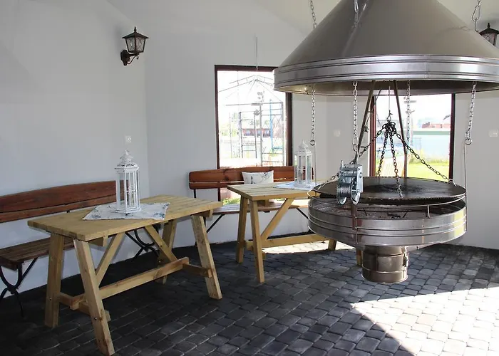 Angelika 招待所 斯瓦热沃