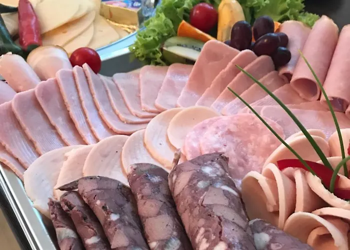 Angelika 招待所 斯瓦热沃